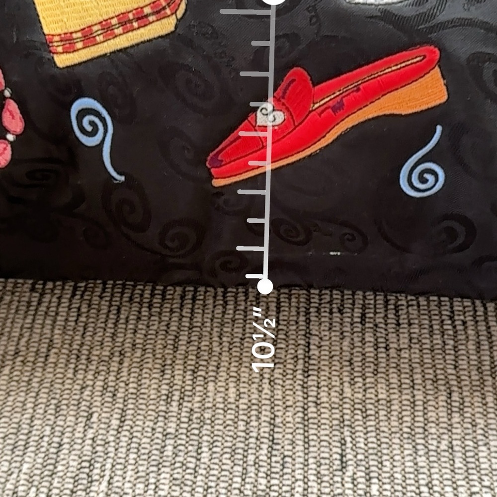 Brighton Purse- Fabric Embellishments - Picture 4 of 15